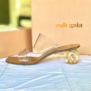 SOLD OUT 🌸Cult Gaia Jila Flower Heel Shoes🌸 Size 41 US 8.5